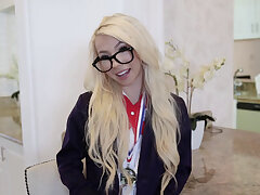 College Schlampe Teens gefickt in einem Sicheren Vierer Sex. Hochschule Schlampe Teenageralter mit Natürliche tits schwer gefickt von ein muscluar teachers groß dick in ein sicher Vierer Geschlecht nach er kam bis learn Sie etwas