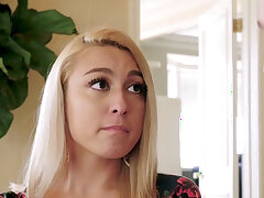 Doggystyle genagelt 19yo. Doggystyle genagelt 19yo mit kleinen Titten blonde Schlampe bekommen spunked