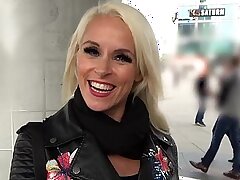 Sophie Logan: Fuck My Wet MILF Cunt
