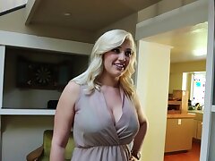 Heiße Babes Siri und Dayna Vendetta ficken in Flotter Dreier