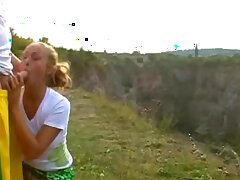 pissen auf Blondine nach Cumshot Facial