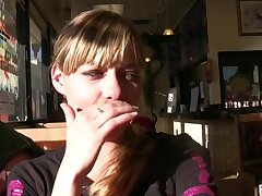 Hitze auf der Straße Sex in der Öffentlichkeit - Szene 4