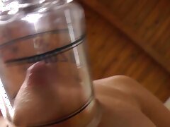 EvilAngel Pornstars mit Nippelklemmen