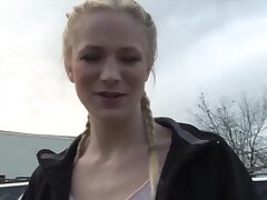 Was Papa nicht kennt wird nicht weh tun, aber ihr nass zu bekommen