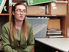 Der Tatverdächtige arbeitete nicht mit der Polizei zusammen und wurde von einer streifenbesatzung angehalten. Der Tatverdächtige arbeitete nicht mit der Polizei zusammen und wurde von einer streifenbesatzung angehalten. In der Hoffnung, die Durchsuchung z