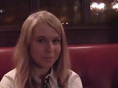 Shy teen blonde in pickup-ficken video. In unseren ersten videos haben wir Euch nur erfolgreiche Sex pickups gezeigt. Aber wir überlegten es uns und beschlossen, dass es mehr Spaß machen würde, Euch alle Mädchen zu zeigen, die wir während der Jagd nähern!