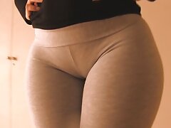 Unglaublich große Beute Teen! Cameltoe zu! Ach Mama!!