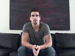 Gay Castings gerade Stud auf Cam für Geld gefickt