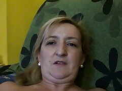 Smoking Fetisch - 006 hässliche Mutter in der Küche Rauchen