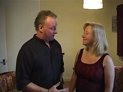 Busty britischen Reife Hausfrau