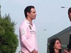 PUBLIC Dreier mit einem BUSTY TEEN Teil 1