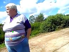 Russischer Sommer -Ich mag diese Oma!