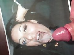 Hommage Sperma in den offenen Mund